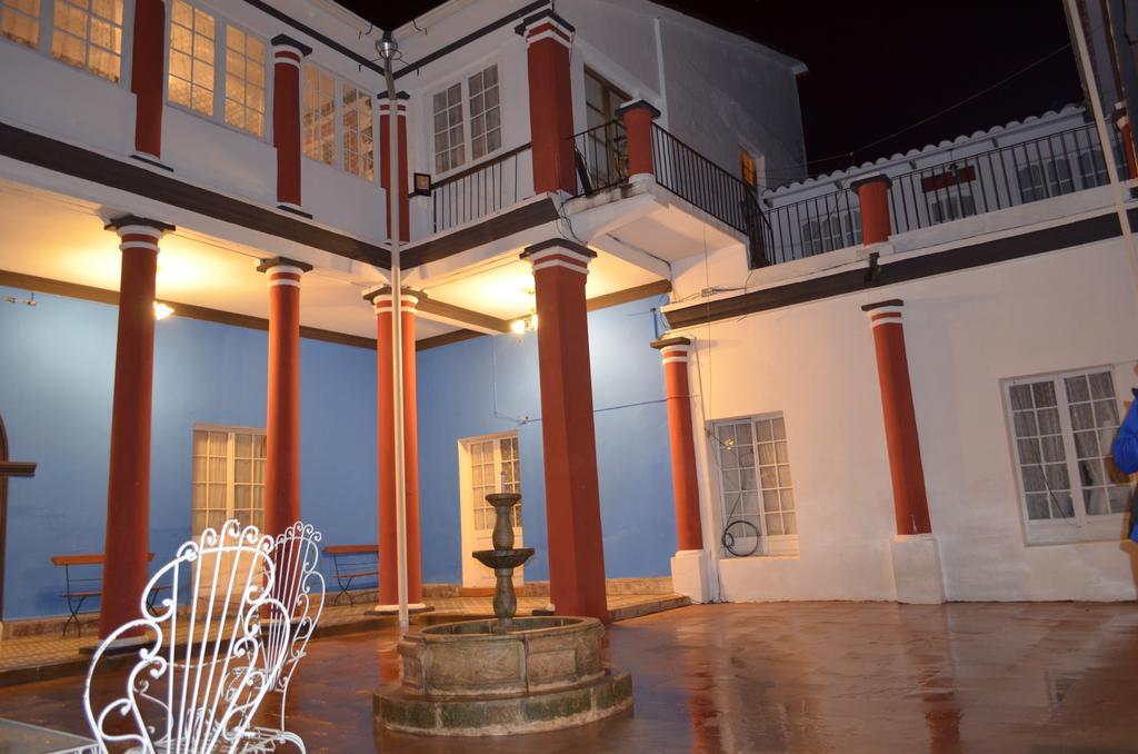 Casa Solariega Hostal B&B Sucre Buitenkant foto